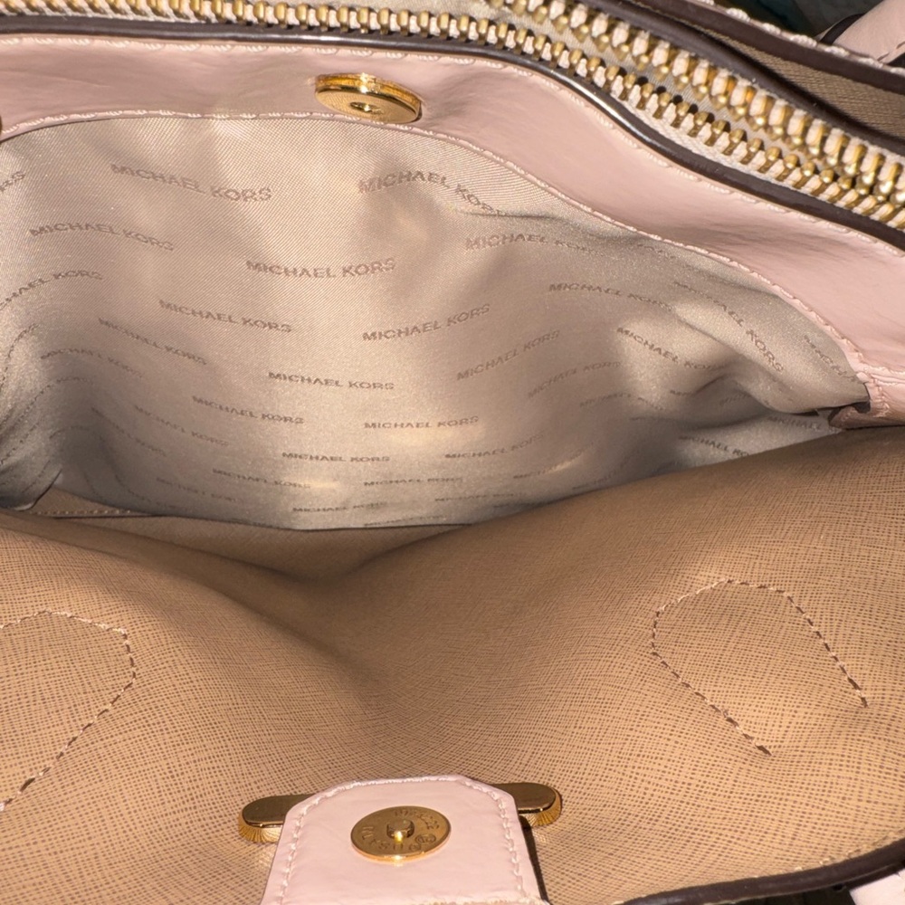 Michael Kors Blush Pink Purse - Picture 7 of 9